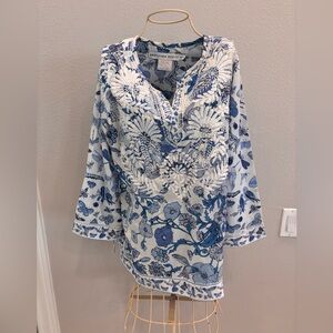 Gretchen Scott Blue and White Floral Top in
size small